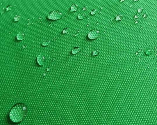 How to distinguish the waterproof quality of different kinds of fabric ?